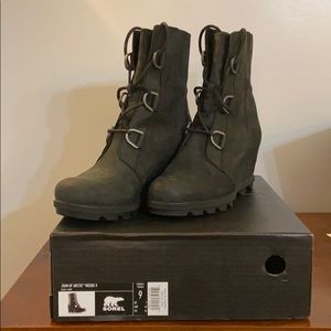 NWB Sorel Joan of Arctic II Wedge boots